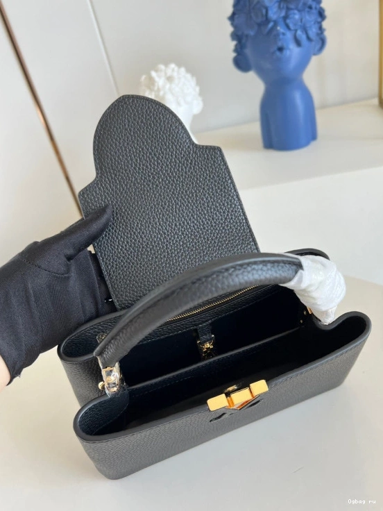 LOUIS VUITTON CAPUCINES BB 0727